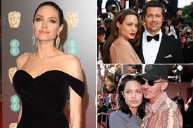 Angelina jolie chatted with e! Angelina Jolie S Rollercoaster Love Life As She Jokes About Being Single At 45 Aktuelle Boulevard Nachrichten Und Fotogalerien Zu Stars Sternchen