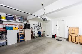 Let's take a look at smart ways of decluttering your garage and how to organize it. How To Declutter And Organize Your Garage Securcare Self Storage Blog