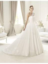 Das traditionsunternehmen gilt als absoluter vorreiter für die neuesten. A Linie Pronovias Utrera 2013 Tragerlos Pronovias Utrera 447 88 2021 Brautkleider Online Bestellen Billiger Kaufen Preise 2021