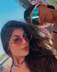 Vanessa Mathias (@vmathiass_) • Instagram photos and videos