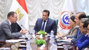 بريطانيا تحظر إعلانات المأكولات والمشروبات غير الصحية لمكافحة السمنة لدى  الأطفال