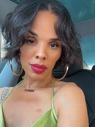 Always indescribable vibes in #NYC, stimulates my individual expression to  a whole new level. #shaylajames . . The Cleo Sol concert was simply one for  the books, was so excited to be