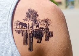 Vous l'aurez compris, si votre tatouage est grand, positionné dans une zone complexe à travailler, en couleur, réalisé par un artiste renommé, il sera d'autant plus cher. Tatouage Temporaire Oiseau Punk 4 Les Esthetes Tattoos Temp Tattoo Henna Tattoo Designs
