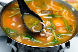 They serve authentic thai food, nothing fusion and nothing fancy about it. Rayong Thai Restaurant Taman Desa Kl Cheap Thai Street Food Malaysian Flavours