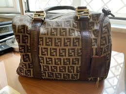 / looks du podium, sacs, accessoires, bijoux et bien plus encore.trova una vasta selezione di lenzuola fendi a prezzi vantaggiosi su ebay. Inconscio Surplus Dedizione Borse Fendi Vintage Corneo Org