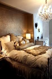 Maybe A Metallic Gold Accent Wall I Ve Got To Say This Kind Of Reminds Me Of My Moroccan Decor Obsessio Bedroom Design Country Bedroom Design Bedroom Layouts