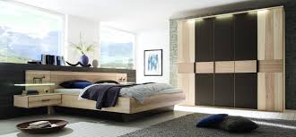 Das schlafzimmer wurde von einem tischler massgefertigt und besteht aus massiv holz. Schlafzimmer Mira In Strukturesche Massiv Doppelbett In Komforthohe 5 980 Mobel Polt Mobelhaus