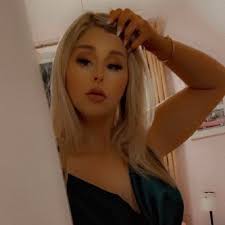 Naomi Jay🔮 (@NaomiJane_K)