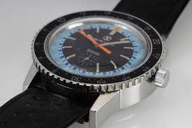 Cette montre permet de mesurer. 1960 Favre Leuba Bivouac Ref 53223 Watch For Sale Mens Vintage Time Only