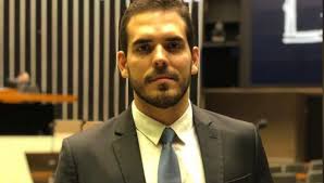 Por um lado é bom, pois uma louca como a janaína pascoal não iria carregar boslomininos para a alesp. Marco Aurelio Sampaio Diz Ser Dificil Aprovacao Do Distritao No Congresso Cidadeverde Com