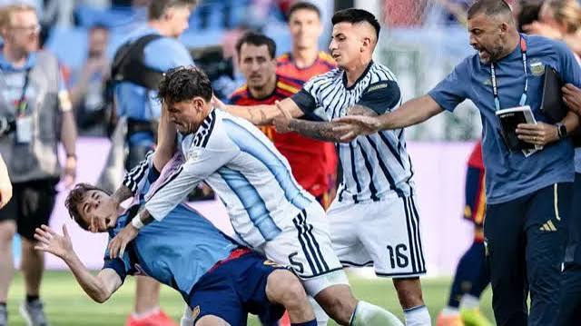 La FIFA abre una investigaci&oacute;n contra Argentina por los incidentes tras la derrota de la albiceleste en la final del Mundial 2026 - BBC News Mundo
