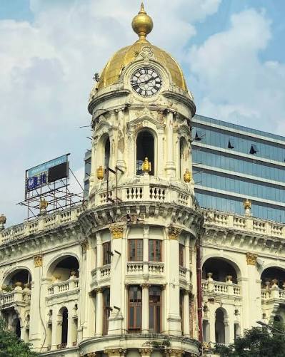 The first capital of British India Calcutta (now Kolkata). It served as the capital from 1772 to 1911. . I'm fascinated by the architectural legacy of the British Raj in India 🇮🇳.