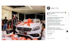 Apa hadiah yang korang cadangkan untuk adik cik semut? Ulang Tahun Ke 17 Perempuan Cantik Ini Dihadiahi Supercar Hitekno Com