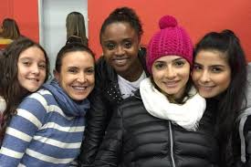 27, 2014, said she will take part in the rio olympic torch relay and hopes to attend the games in august. Lais Souza Posta Video Que Mostra Evolucao Em Movimento Com O Braco Animada Com Meus Treinos Nsc Total