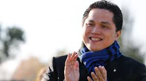Sebelumnya, erick thohir sempat menyampaikan dalam rapat dengan komisi vi dpr, kamis, 3 juni 2021, terkait total utang pt pln (persero) yang mencapai rp500 triliun. Jejak Erick Thohir Di Lampung Tengah Dari Keluarga Miskin Teddy Thohir Hingga Menjelma Konglomerat Tribun Lampung