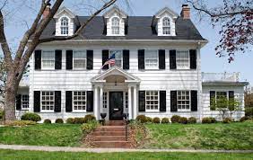 If you're a little unsure about putting together an exterior colour scheme, then painting windows black is definitely a safe but stylish choice. 8 Sophisticated Exterior House Colors With Black Windows Paintzen