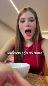 Video Da Mulher Comendo Acai