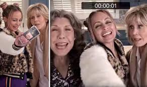 In fact, grace and frankie netflix series is one of the longest tv series that the platform. Grace And Frankie New Season 2019 Cast Who Plays Kareena G In Season 5 Tv Radio Showbiz Tv Express Co Uk