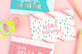 Common problems most people face while offering a gift to their loved ones are such as, especially if they not that closely related to them so as know their likes and dislikes. Easy Gift Card Holder Free Printables Damask Love