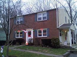 They're found on the exteriors of buildings and alleyways around empire bay and can be collected whenever the player can roam freely around the city. Duplex Building Wikipedia