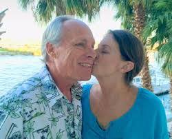 Mary Veach's Instagram, Twitter & Facebook