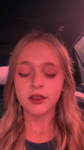 Sydney Criswell's Instagram, Twitter & Facebook