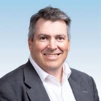 100+ perfiles de «Ney»