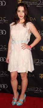 Emilia clarke's height is 5ft 2. Emilia Clarke S Height Weight