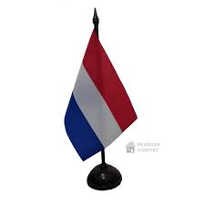 Peristiwa yang terjadi 75 tahun lalu itu menjadi salah satu kejadian penting. Bendera Belanda Netherland Bendera Kecil Koleksi Pajangan Meja Kerja Rumah Kantor Unik Bm 73 Shopee Indonesia