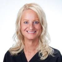 Karen Heuer's Instagram, Twitter & Facebook