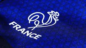 Dans chaque équipe, au maximum trois. 7s Decouvrez Les Maillots De L Equipe De France Pour Les Jeux Olympiques De Rio Le Rugbynistere