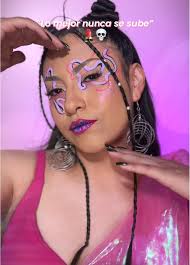 Momentos divertidos en la academia de maquillaje 2025