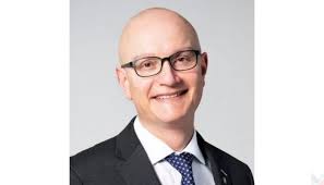 Manulife shuffles executive leadership team, names Damien Green as CEO of  Manulife Asia