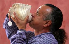 Yale Journal of Music & Religion Conch Calls into the Anthropocene: Conch  Calls into the Anthropocene: Pututus as Instrument