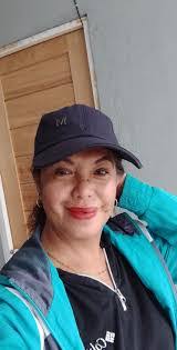 Sandra Denison's Instagram, Twitter & Facebook