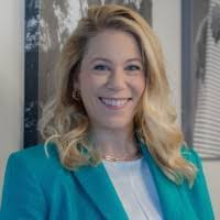 Alexis Mcnulty's Instagram, Twitter & Facebook