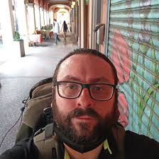 Hola a todos, ¿cómo están? ¡Acabo de mudarme a Nueva York y me encantaría  hacer nuevas amistades! ¿Qué suelen hacer por las noches y los fines de  semana? ¿Hay grupos o eventos