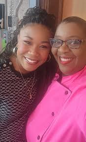 Marion Grasby showing her own books #marionskitchen #mariongrasby  #kitchendecor #foodie #chef