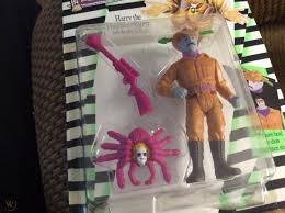Harry the hunter is a beetlejuice minifigure introduced in lego dimensions in 2017. Vintage 1989 Kenner Harry The Haunted Hunter Beetlejuice Figure New In Pack 1837577707