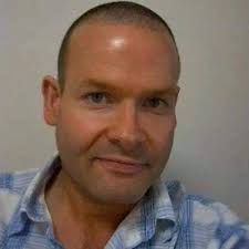 Dave Tank Commander 🇬🇧 (@DaveFloyd17)