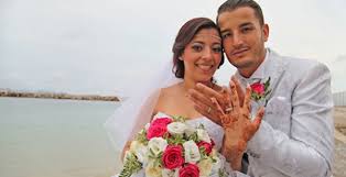 L'oeil du professionnel n'a pas d'égal pour saisir les instants magiques de. Photographe Mariage Marseille Studio Rollei Photo Mariage Oriental A Marseille