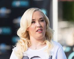 Mama June Defends Her Social Media Use Amid Daughter's Cancer