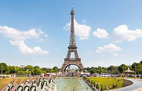 Its base is square, measuring 125 metres (410 ft) on each side. Famous Monuments Or Monuments To Discover Paris Paris Tourist Office Paris Tourist Office