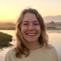 Kelly Tingle's Instagram, Twitter & Facebook