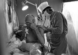 Experiment with deviantart's own digital drawing tools. Nine Months After The Chernobyl Accident A Liquidator Is Examined By A Doctor At A Moscow Clinic 1987 1024 X 725 Historyporn