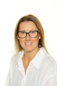 Carissa Laird's Instagram, Twitter & Facebook