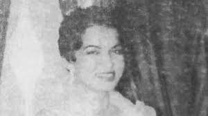 8 décadas de reinas