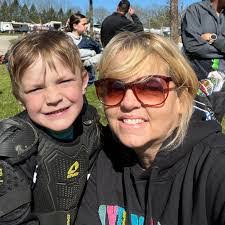 Sandra Wooster's Instagram, Twitter & Facebook