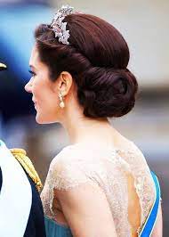 Co Nowego U Rodziny Ksiazecej Crown Princess Mary Wedding Hairstyles With Crown Princess Hairstyles Crown Hairstyles