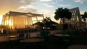 This water park was cleaner and better maintained than the other one in kupang. Asyiknya Santap Malam Romantis Di Suba Suka Paradise Kupang Pos Kupang